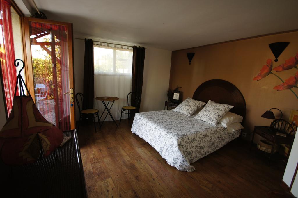 Chambres D'Hotes Domaine De La Rose Des Vents Castelnau-sur-l'Auvignon Екстер'єр фото